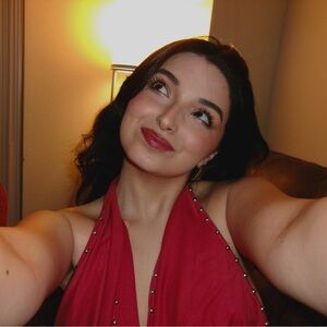 Meet your Posher, Daniela